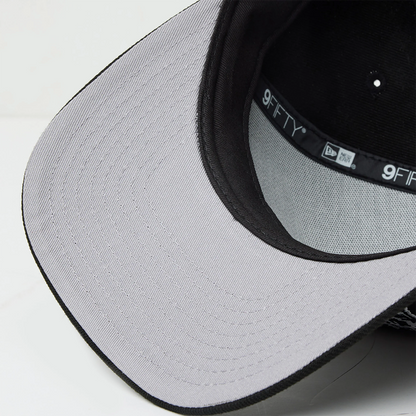 SNAPBACK CAP - BLACK